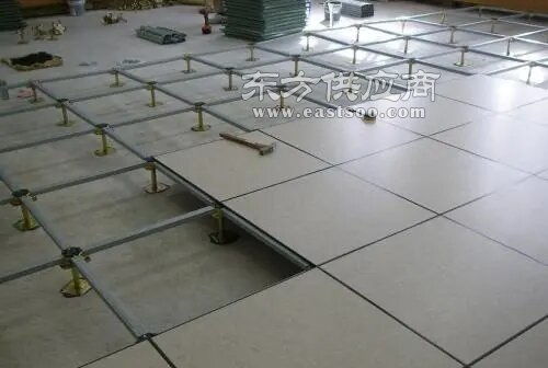 防静电PVC地板制造工艺解析及其区域市场应用